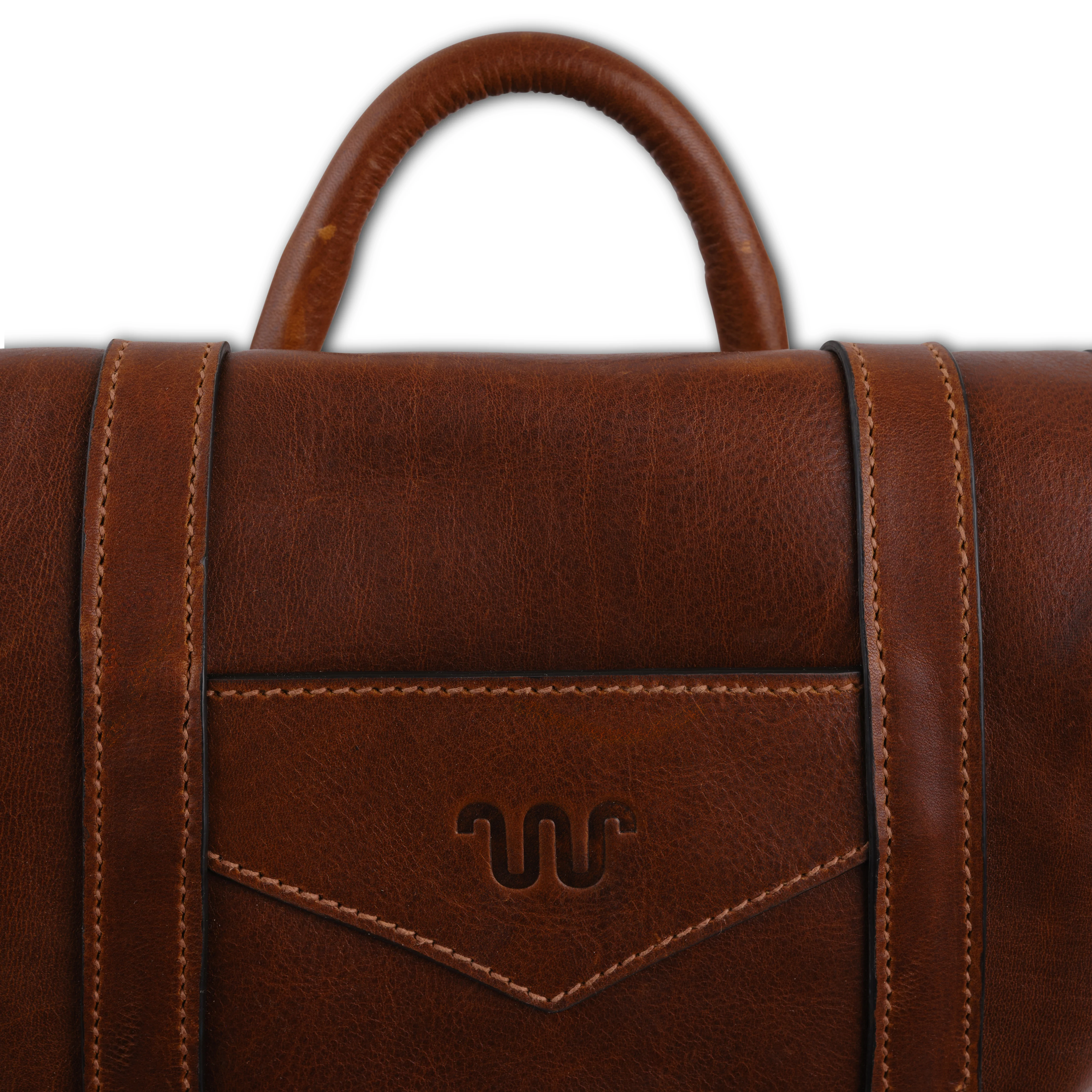 Kineño Leather Backpack - Image 7