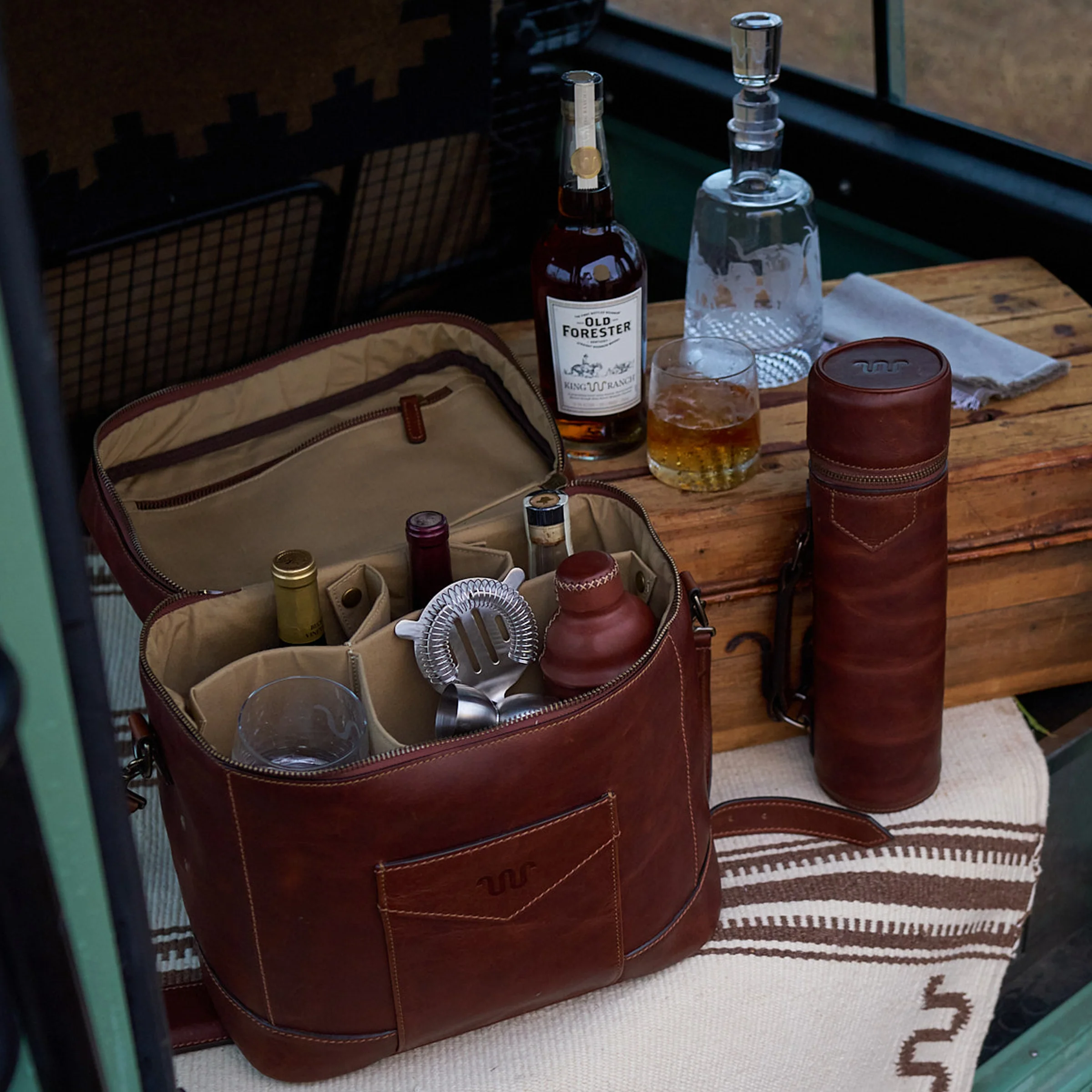 Kineño Leather Single Bottle Wine Carrier - Image 5