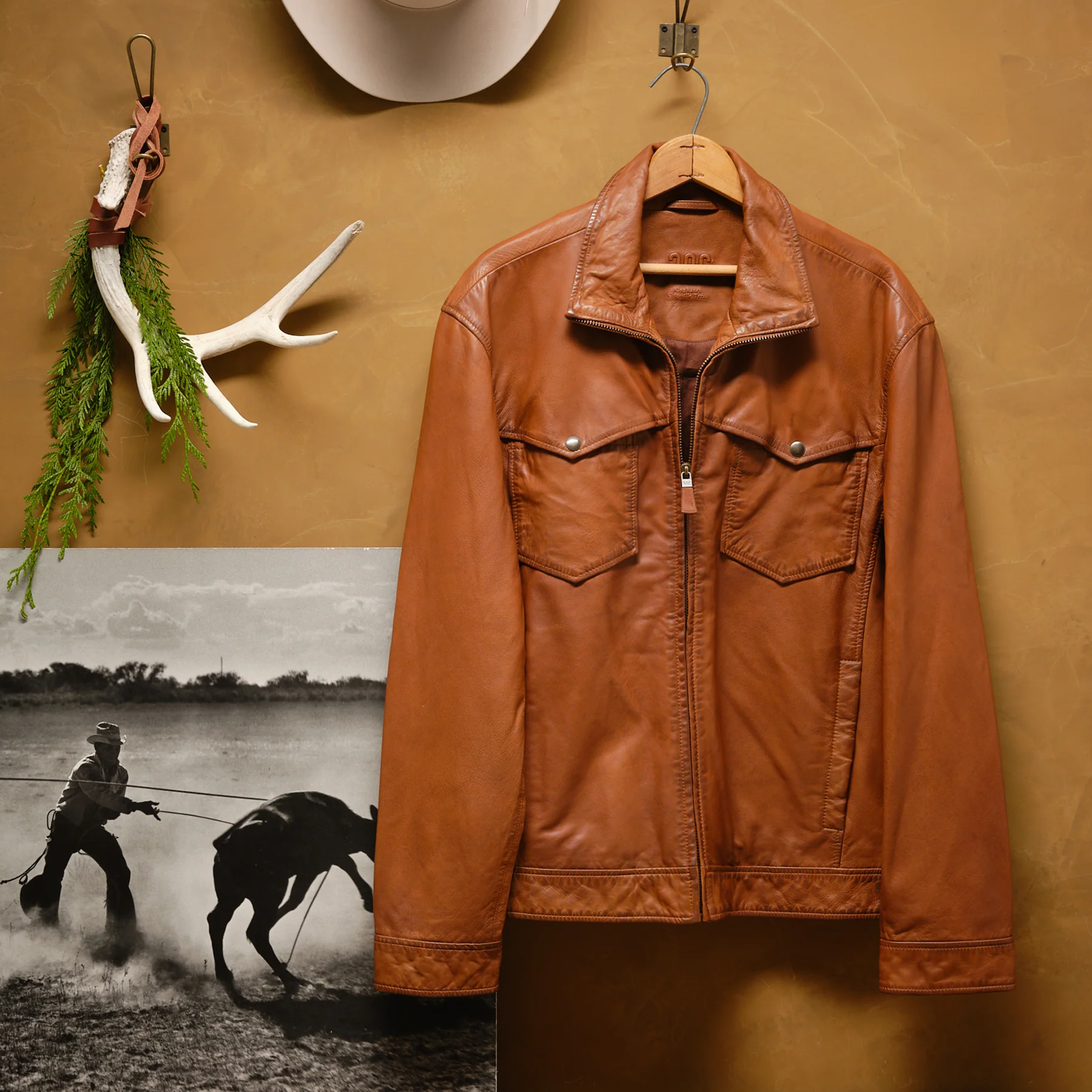 Men's Calera Jacket - Image 4